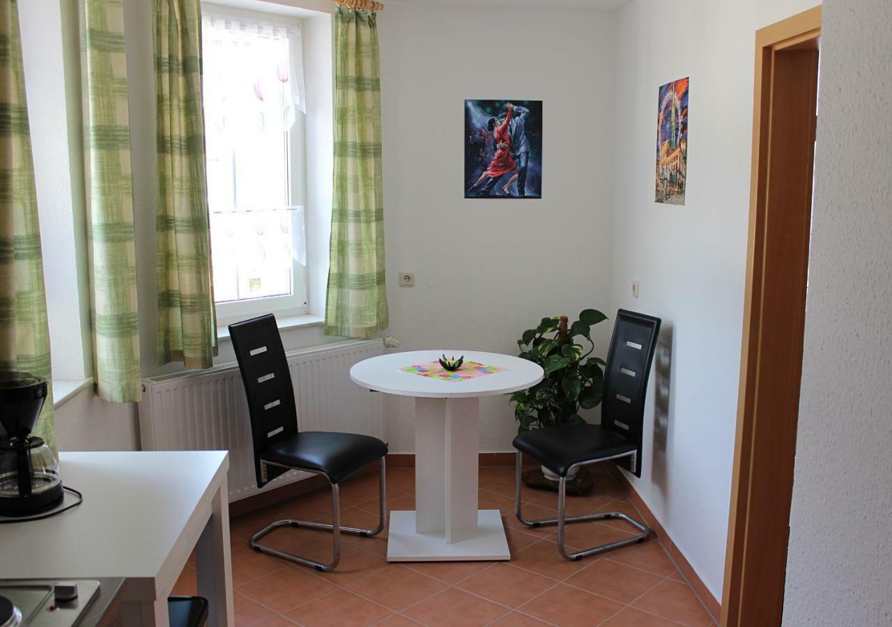 Apartment Wohnen Beim Kunsthandwerker *
